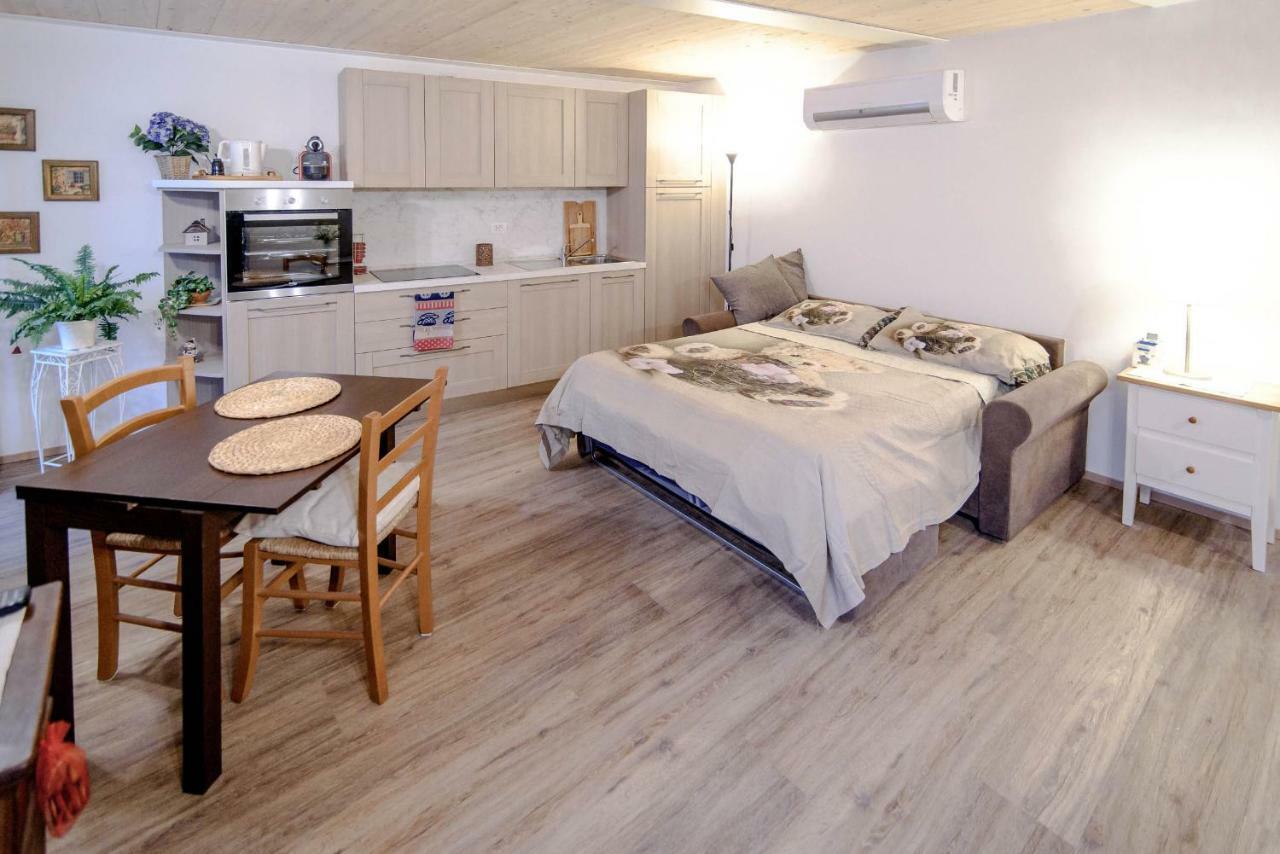 Il Borghetto Di Torno Apartment Exterior photo